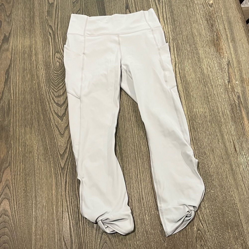 Fabletics Oasis PureLuxe High-Waisted Twist 7/8 Leggings Pull-On White Size XL